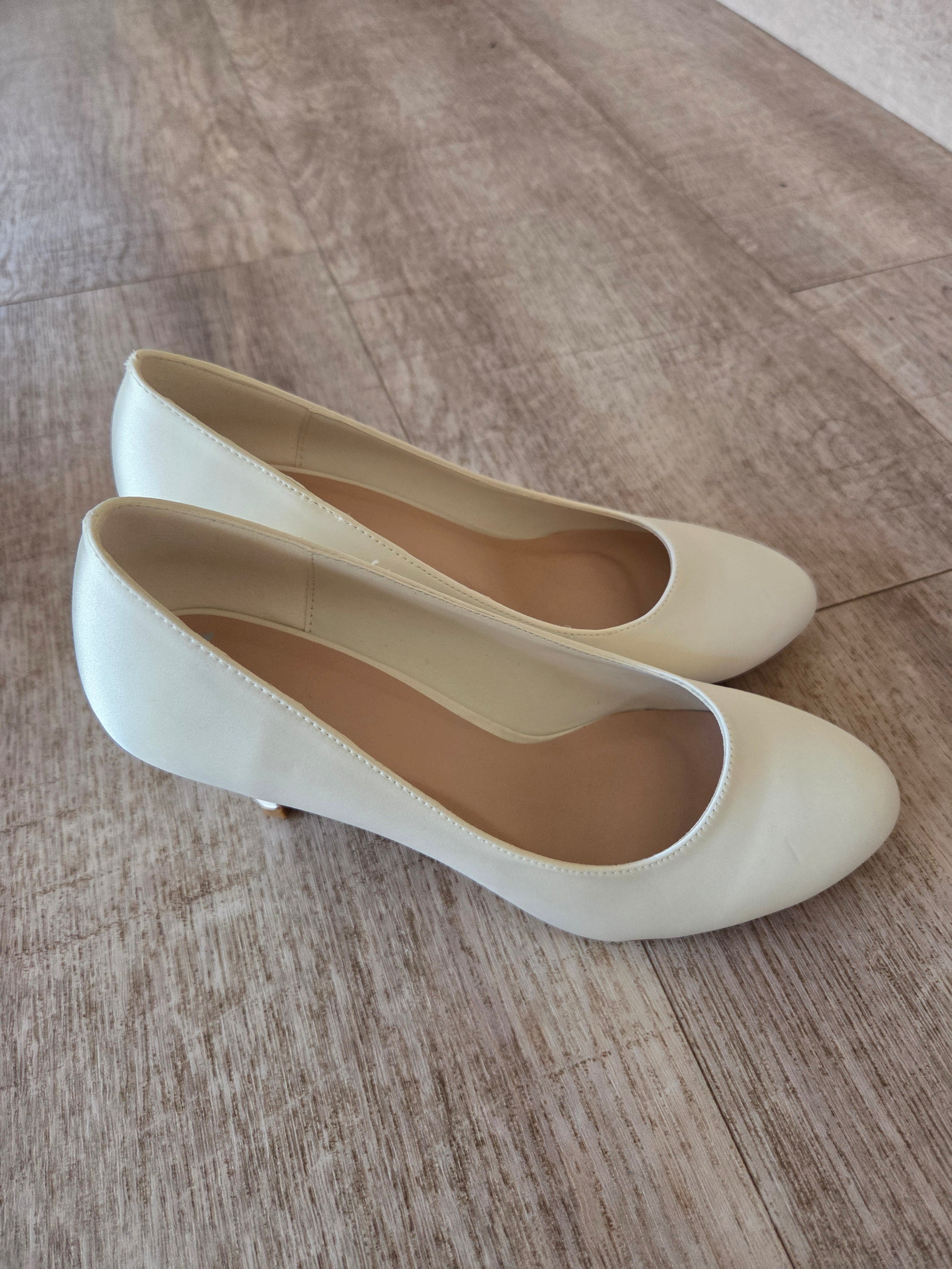 Pumps i satin